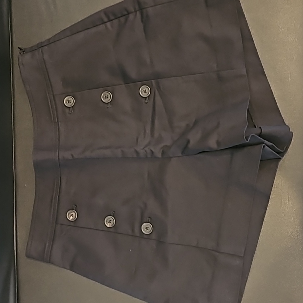 Wilfred free military button shorts